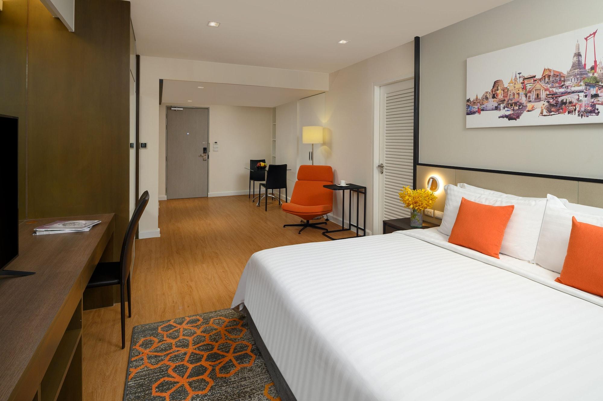 Parkroyal Suites Bangkok Exterior photo