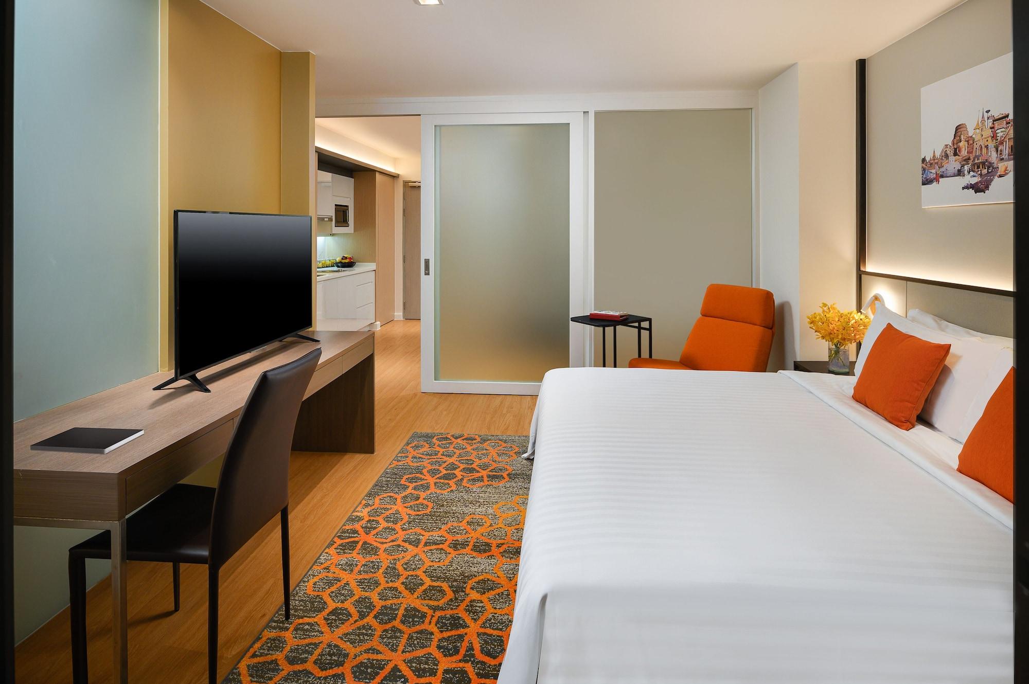 Parkroyal Suites Bangkok Exterior photo