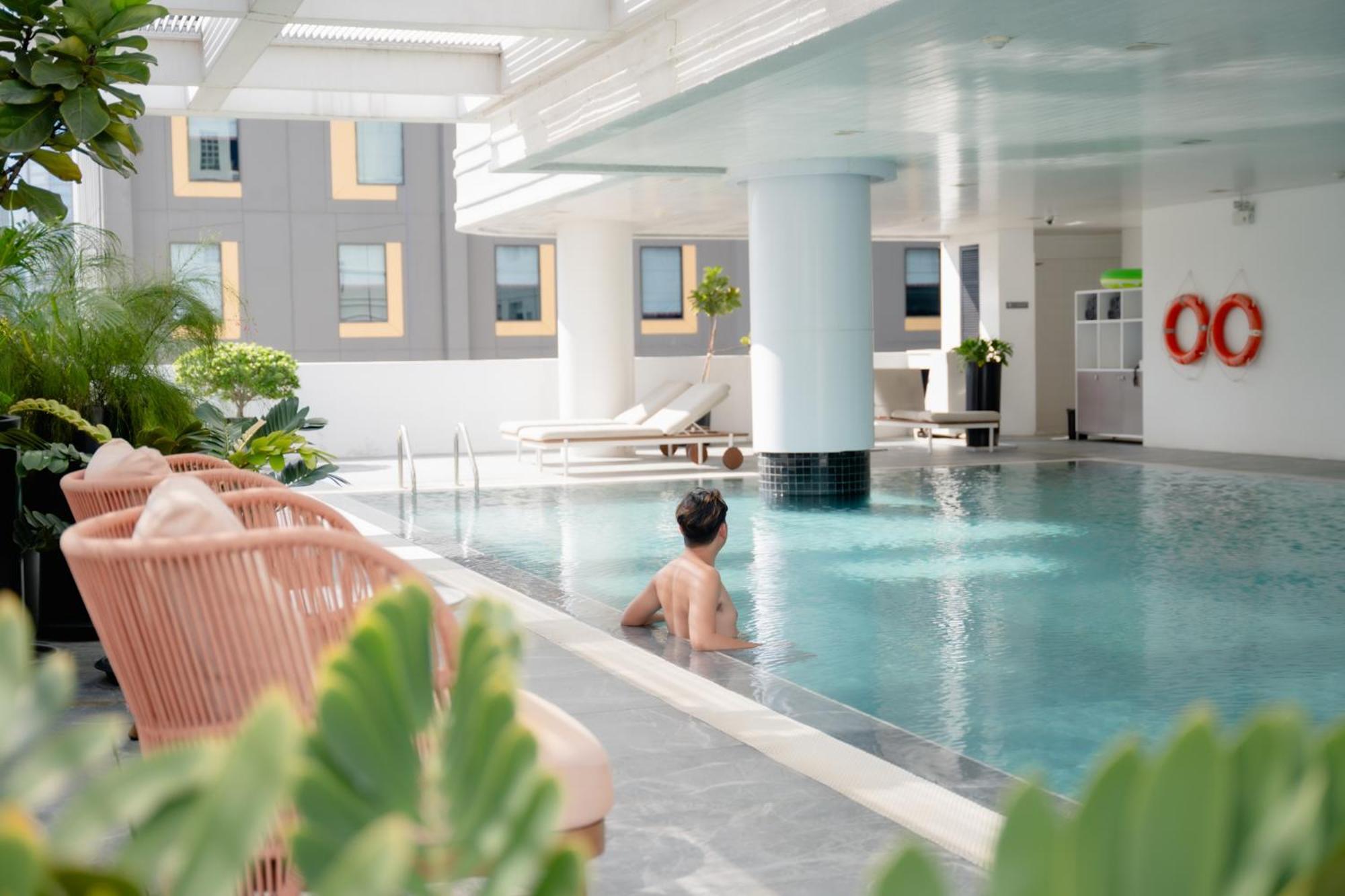 Parkroyal Suites Bangkok Exterior photo